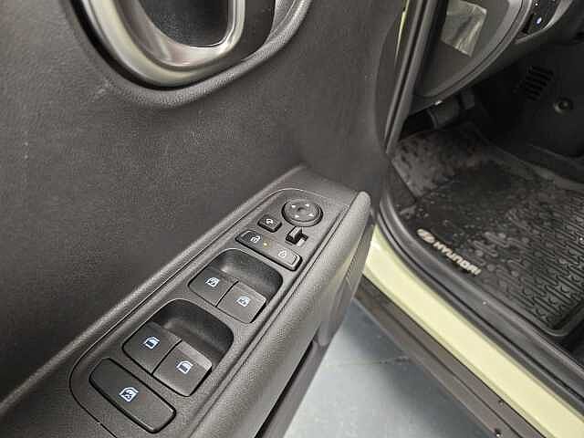 Hyundai INSTER 49 kWh XClass