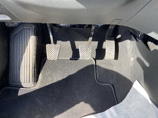 Hyundai i20 1.2 MPI MT Connectline