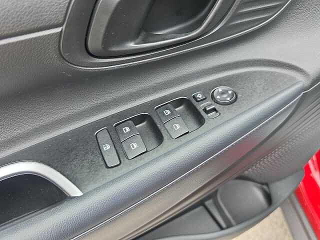 Hyundai BAYON 1.2 MPI 84cv Xline-solo km. 13.294