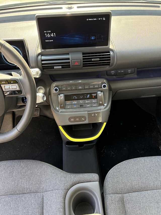 Hyundai INSTER 49 kWh