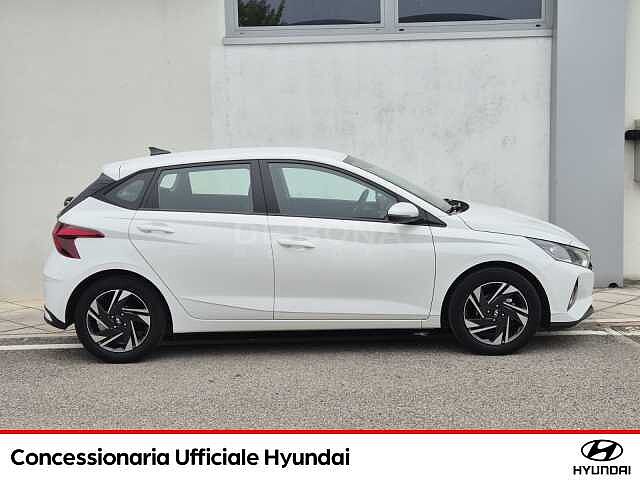 Hyundai i20 1.2 connectline gpl