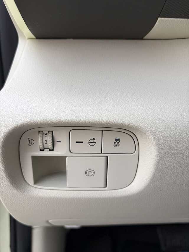 Hyundai INSTER 49 kWh Xclass + Tech pack + cerchi da 17