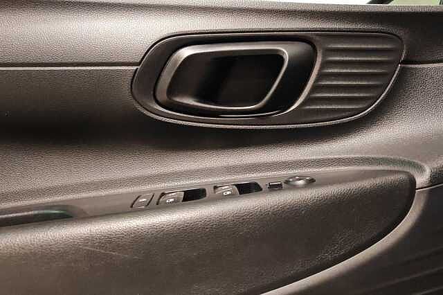 Hyundai i20 1.2 MPI MT Connectline