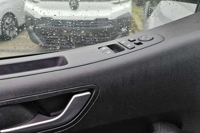 Hyundai STARIA 2.2 MT 2WD 9 posti Wagon - PREZZO IVATO