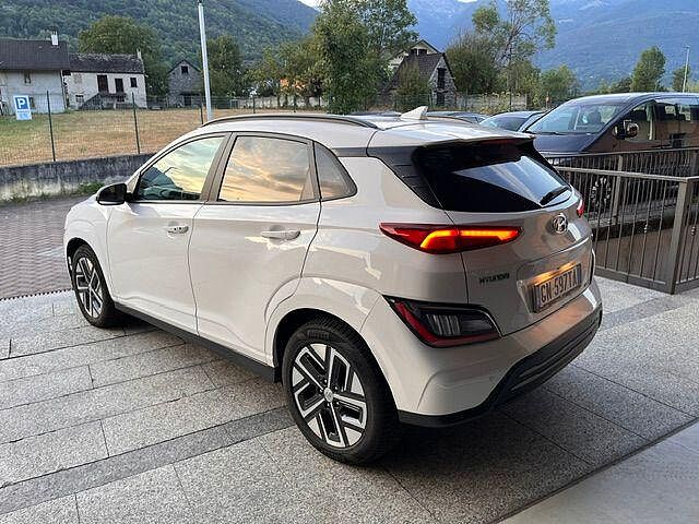 Hyundai KONA EV 64 kWh Exclusive 480km Autonomia