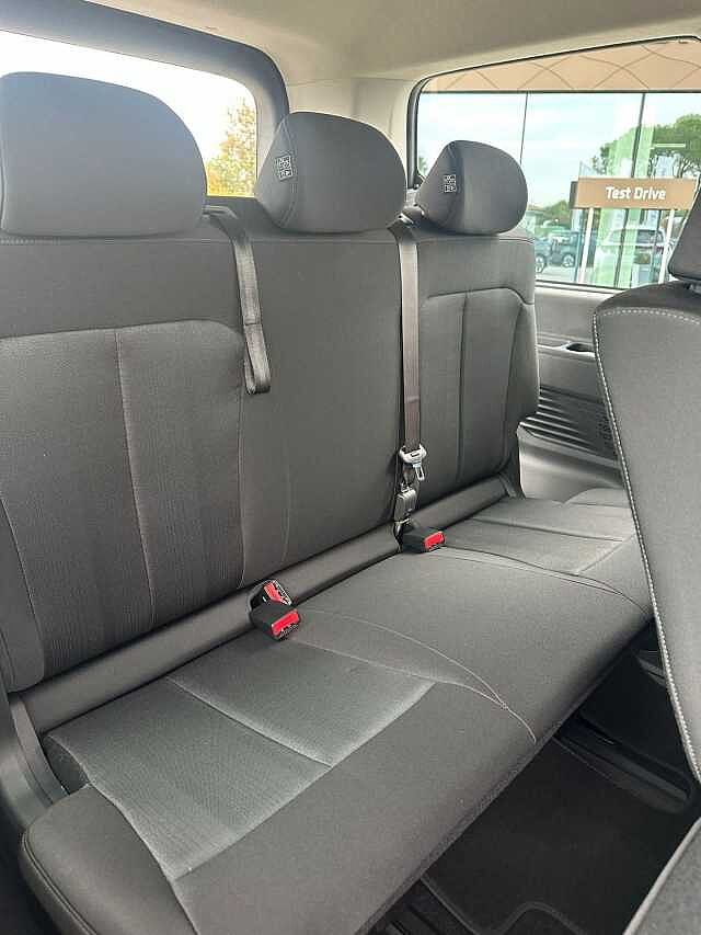 Hyundai STARIA 1.6 HEV AT 2WD 9 posti Wagon