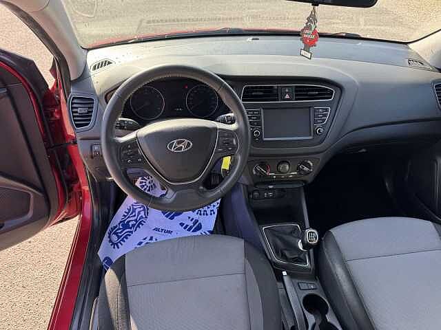Hyundai i20 1.2 MPI 75cv Connect Line