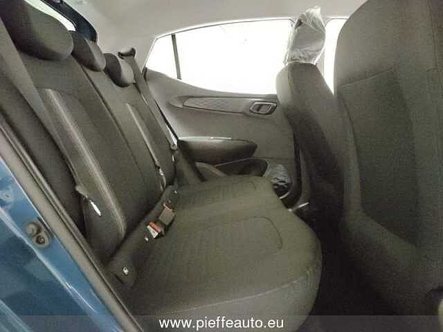 Hyundai i10 PE MY25 5P 1.0 MT CONNECTLINE %